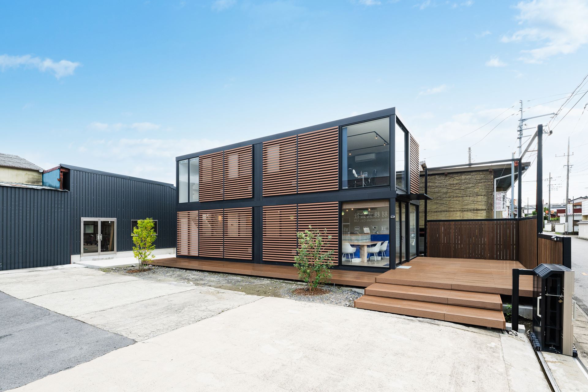 Redefining Container Restaurants: The Double-Decker Innovation in Dining Space